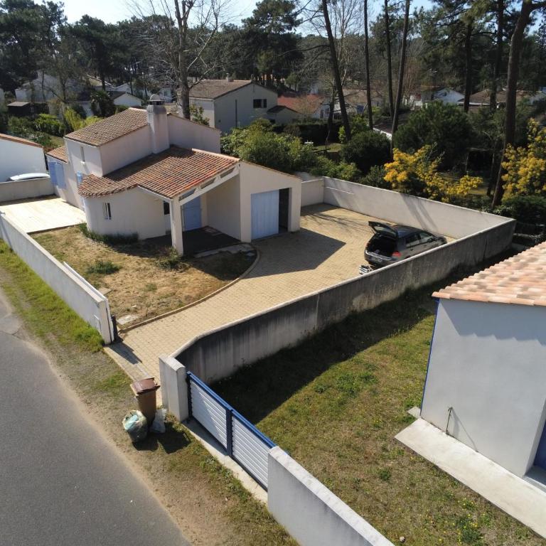 la GRIERE - Three-Bedroom House - 16