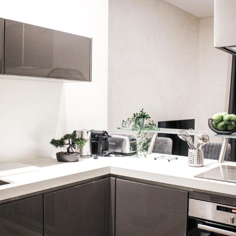 Résidence Montaigne - Luxurious - 350m Palais - LRA Cannes - ZOLA -Two-Bedroom Apartment with Sofa Bed - 9
