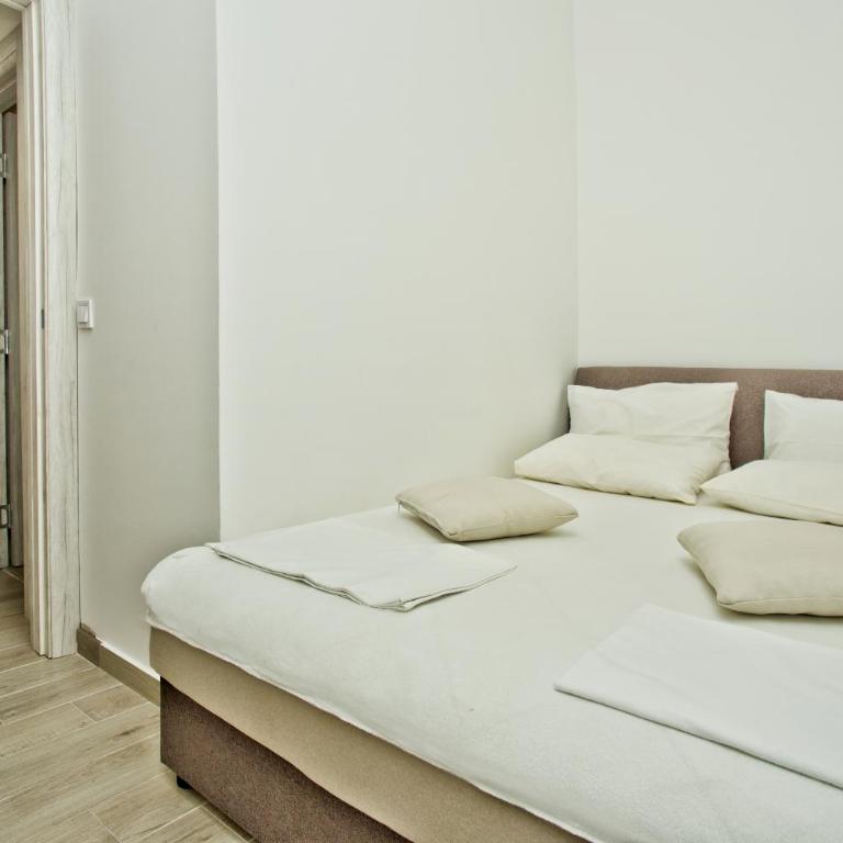 Beachfront Villa Nautica - Apartment with Sea View - 20