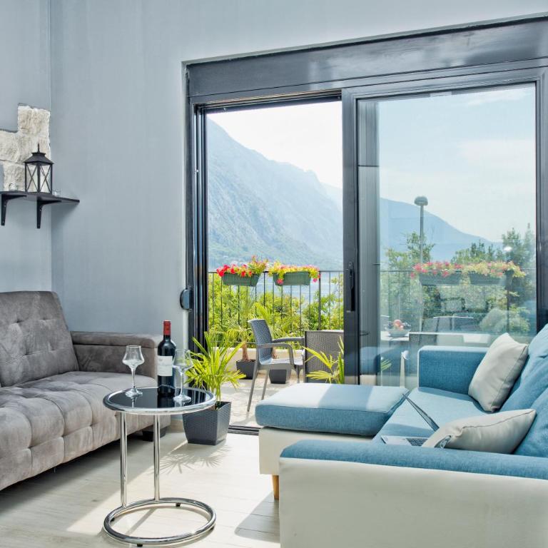 Beachfront Villa Nautica - Apartment with Sea View - 28