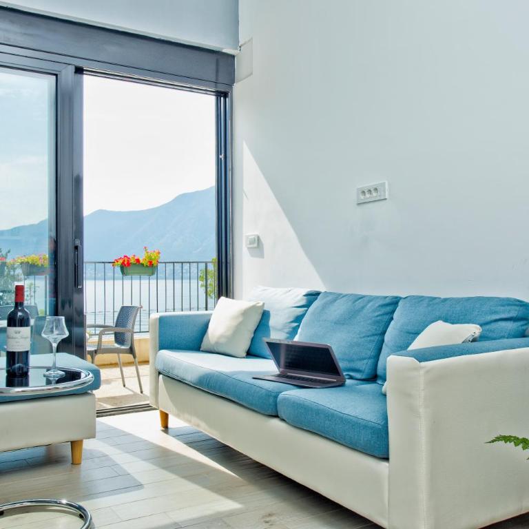 Beachfront Villa Nautica - Apartment with Sea View - 29