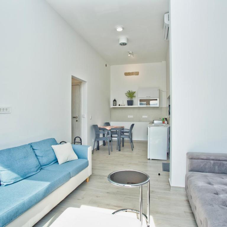 Beachfront Villa Nautica - Apartment with Sea View - 30