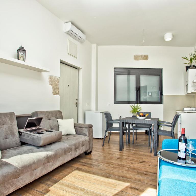 Beachfront Villa Nautica - Apartment with Sea View - 29