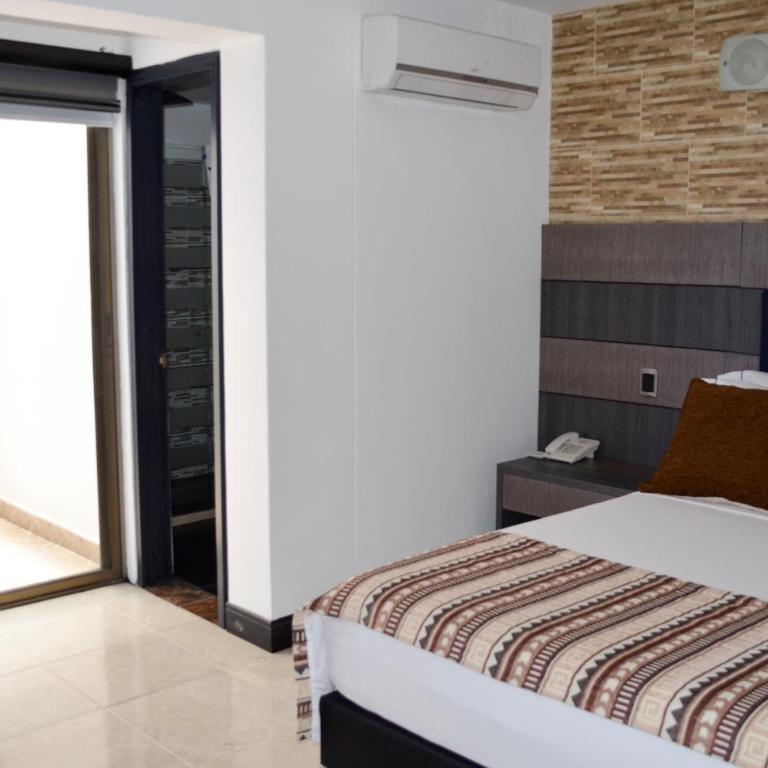 Hotel Parque 70 - Suite with Spa Bath - 3