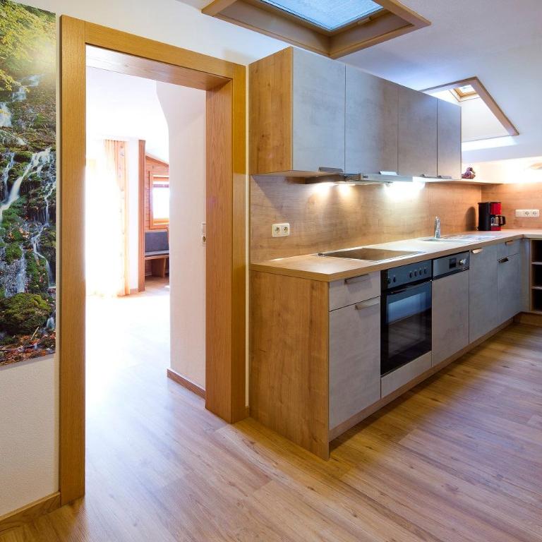 Ferienwohnung Saalbach Fieberbrunn - Two-Bedroom Apartment with Balcony Top 8 - 2