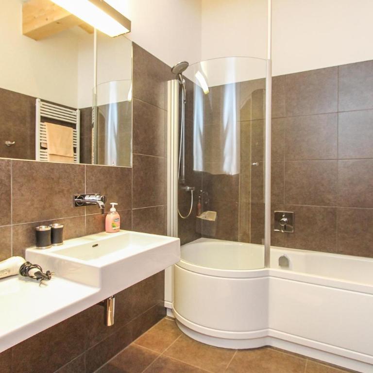 Emma Apartments- self- check -in - Apartment - auf 2 Etagen - 2