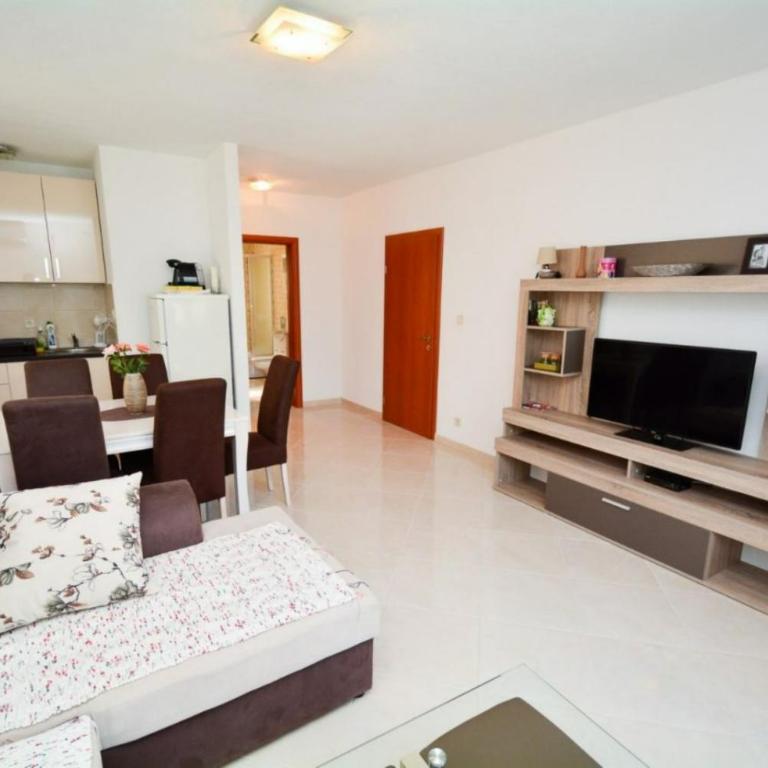 Seaside apartments and rooms - Apartment with Sea View - 6