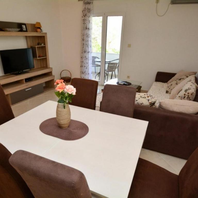 Seaside apartments and rooms - Apartment with Sea View - 4