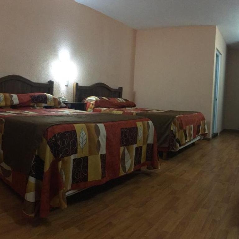 Hotel San Angel - Habitación Doble - 2 camas dobles - 8