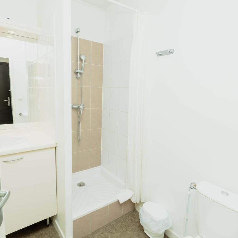 Appart-Hôtel Mer & Golf City Perpignan Centre - Studio Double Confort avec Balcon - 6