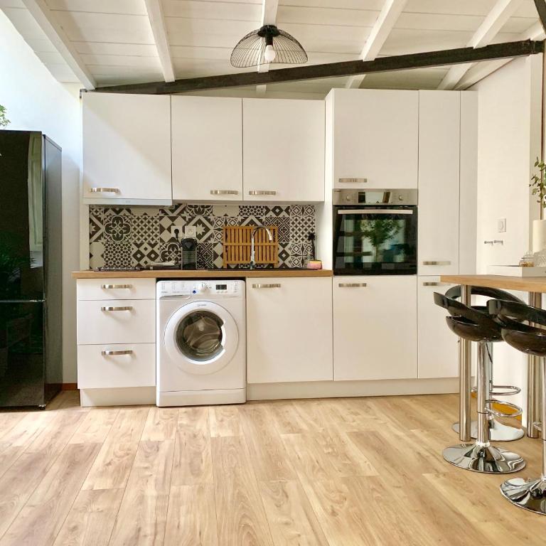 Mini-loft, Clos des Arts - parking gratuit - Studio Apartment - 10