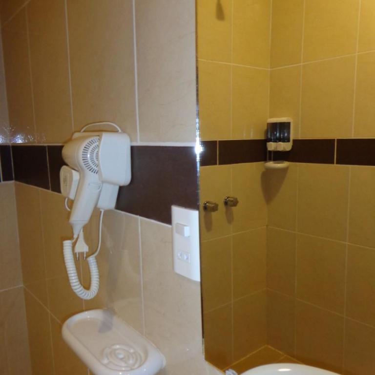 Hotel Pampa & Selva - Habitación Doble con baño privado y aire acondicionado - 9