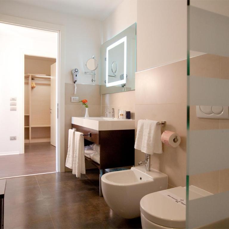 Laguna Palace Hotel Grado - Deluxe Double Room with Sea View - 4