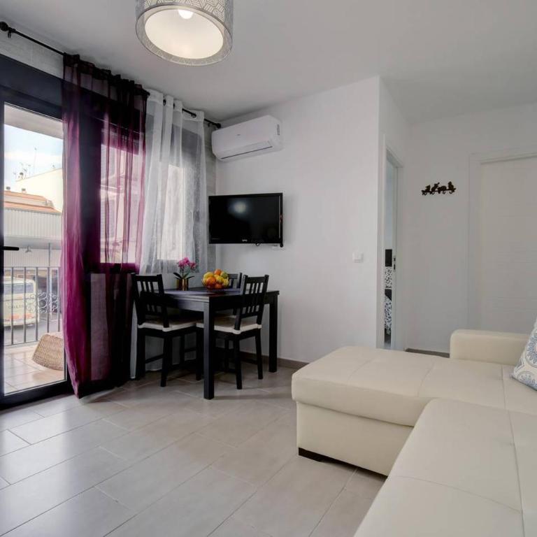 Apartamentos Villa Serali Parking Gratis - Apartamento con terraza - 6