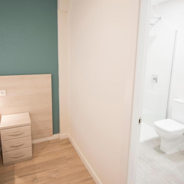 Happy Hostal Carrales - Habitación Doble con baño privado - 11