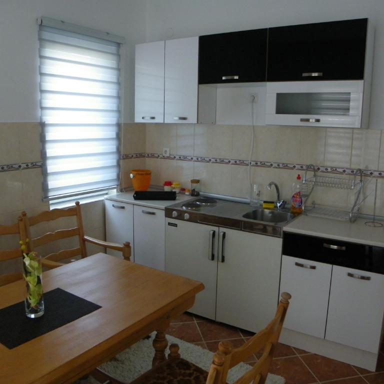 Anika - Three-Bedroom Apartment - 18
