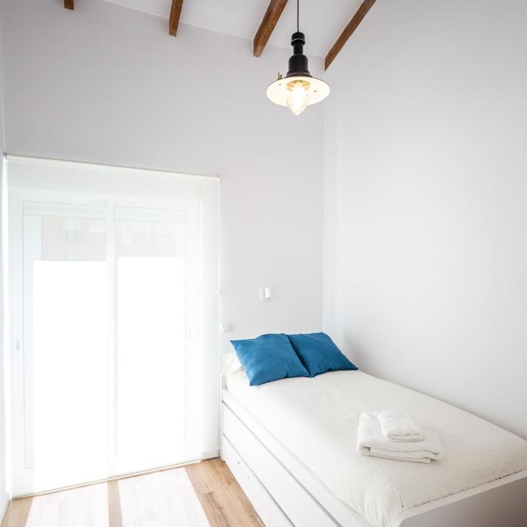 ANELSA Apmts DESCUBRE VALENCIA Y SU PLAYA - Three-Bedroom Apartment - 7