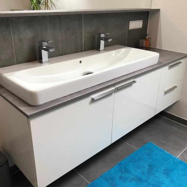 Superior-Apartment mit Pool und Seezugang - Superior Apartment - 19