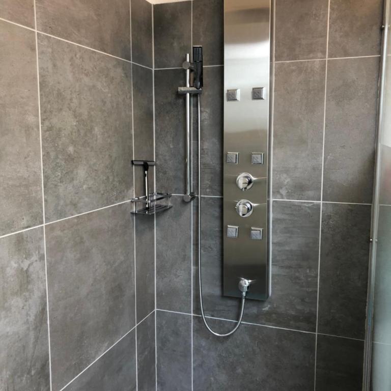Superior-Apartment mit Pool und Seezugang - Superior Apartment - 15