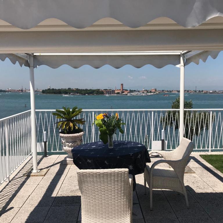 OASIS Golden Lagoon Chalet - Suite con terraza y vistas a la laguna - 7