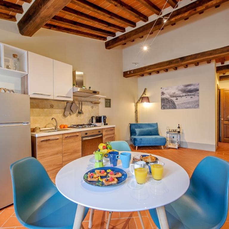 Residenza d'Epoca La Rosa - Two-Bedroom Suite - 22
