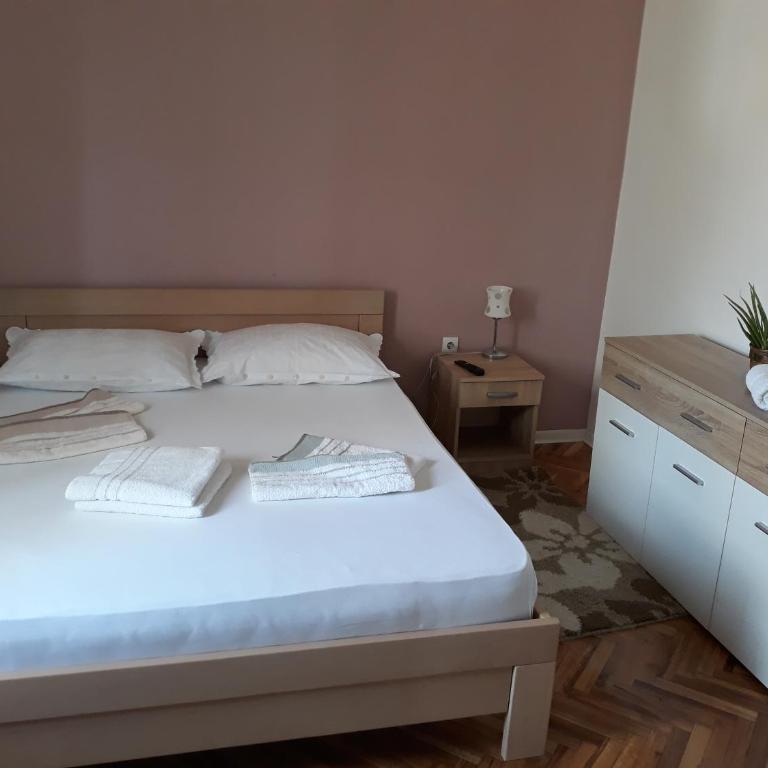 Apartment Holiday - Apartman - 2