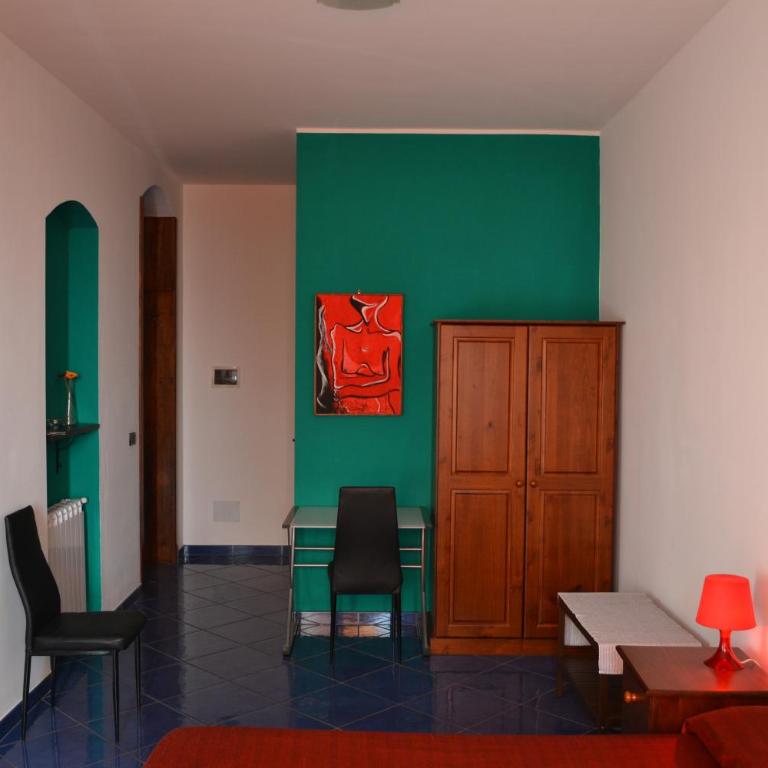 Bed& Breakfast Maredomus - Camera Matrimoniale con Vista Mare - 4