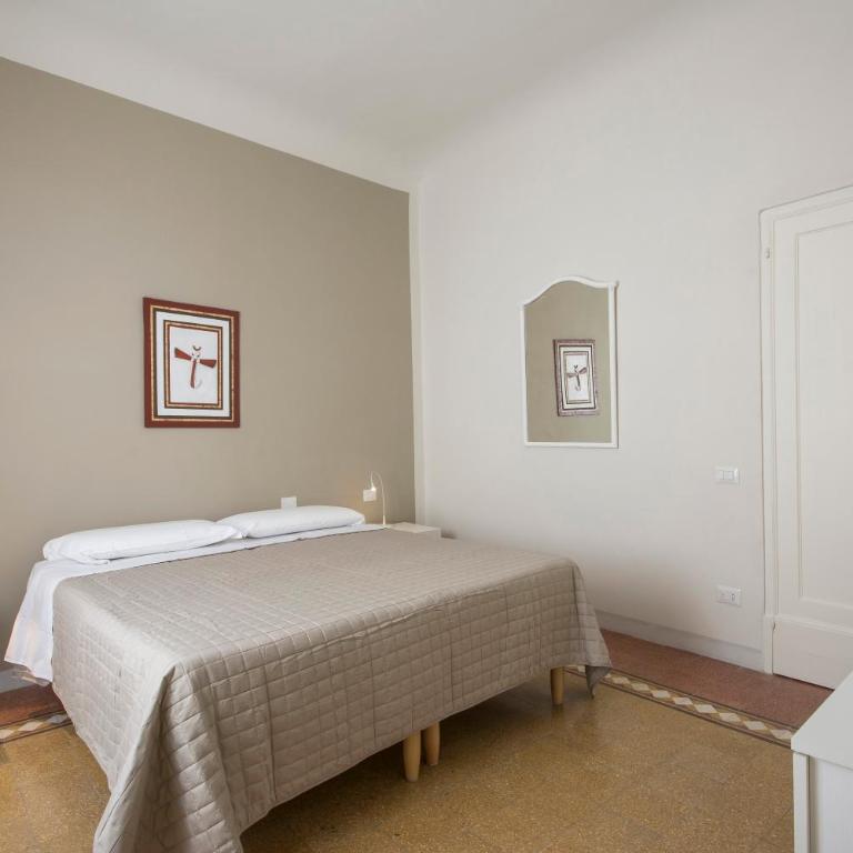 Piazza Paradiso Accommodation - Apartment with Garden View - Separate Building - 6
