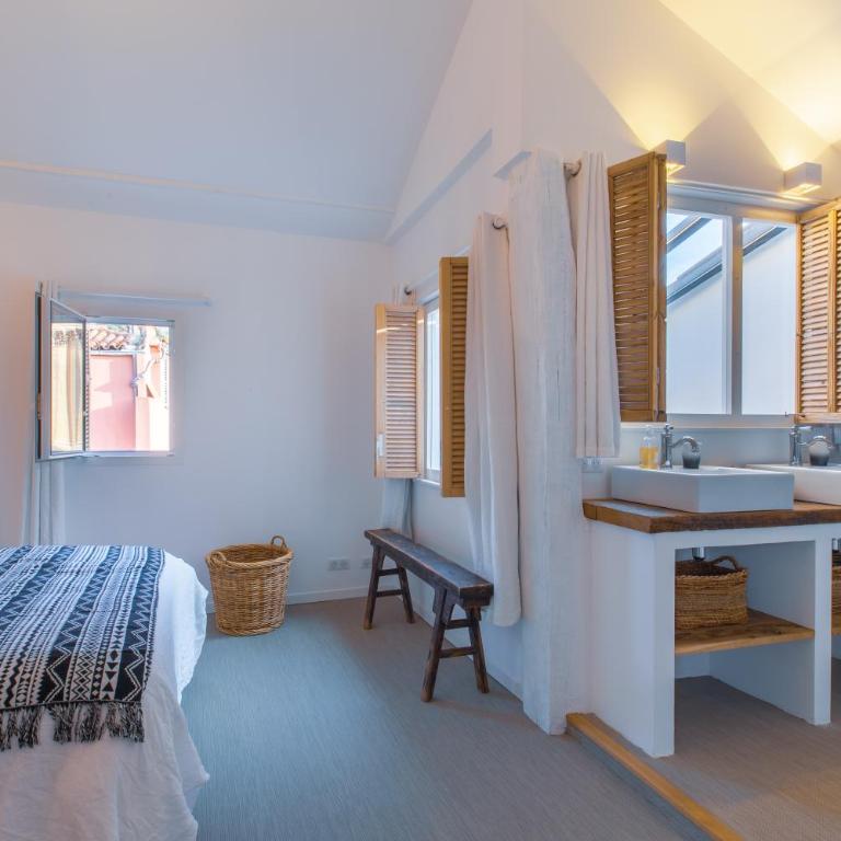 Ze Perfect Place - Vieux Nice - Exceptionnel Appartement - Calme et Terrasse avec vues - Apartment-no lift-5th floor - 7