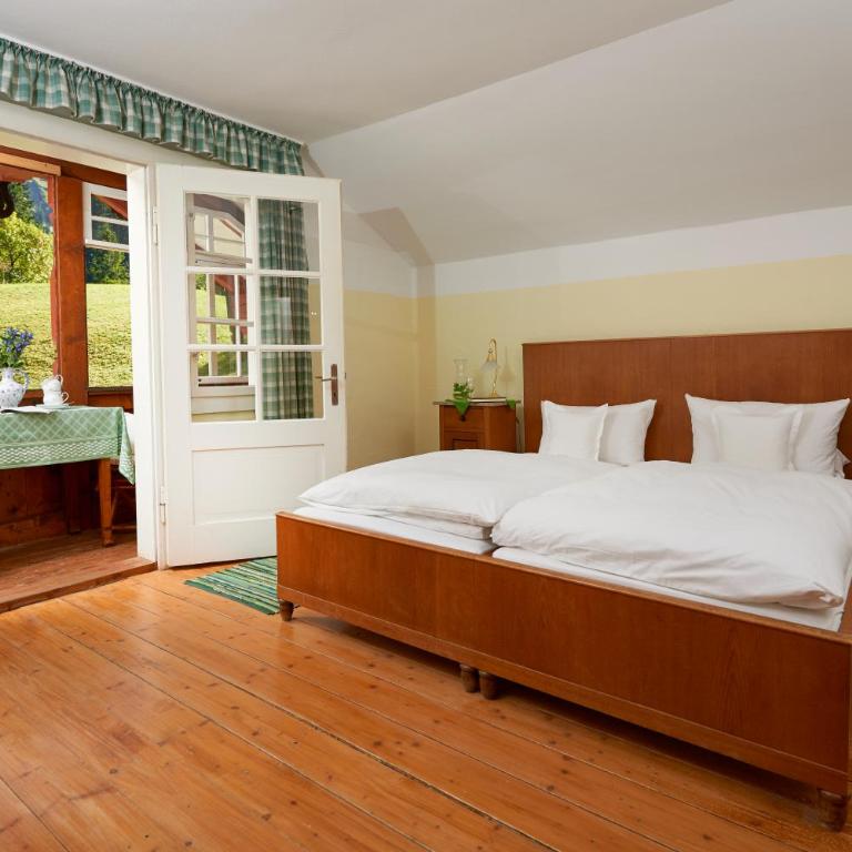 Berggasthof Einoedsbach - Doppelzimmer mit Bergblick - 6