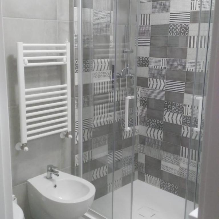 Via della Salvia - Camera Tripla con Bagno - 2