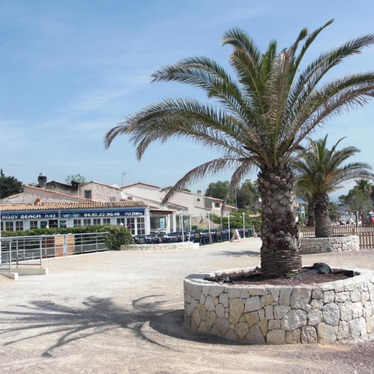 Agréable appartement 4 personnes à Villeneuve-Loubet Plage, piscine, mer, commerces à proximité - Apartamento con vistas a la piscina - 19