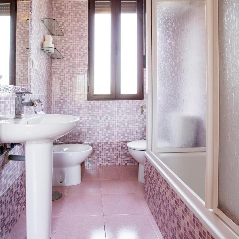 Apartamentos Casa de la Lonja - Studio.C/ San Jerónimo 2 - 5