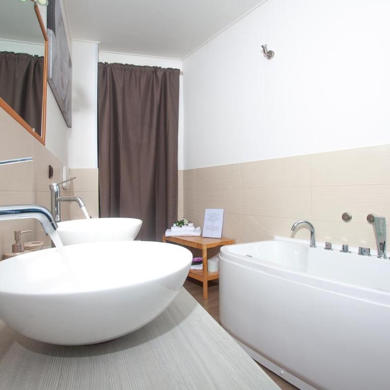 Fior di Loto Sweetness - Deluxe Double Room with Bath - 14