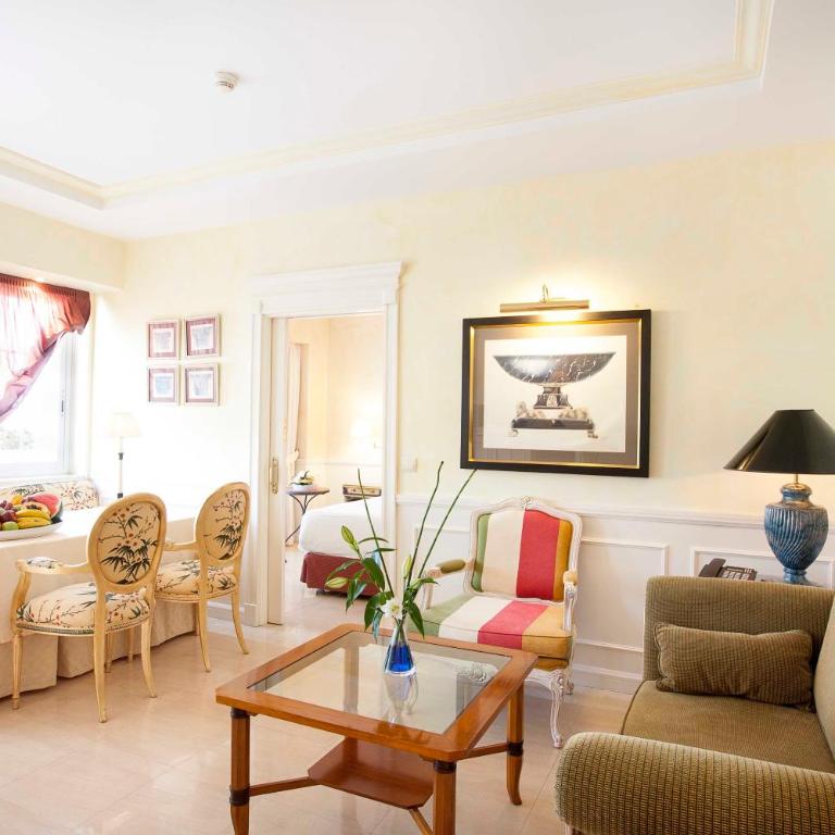 Apartamentos Guadalpin Boutique - Apartamento en el ático de 2 dormitorios con bañera de hidromasaje (4-5 adultos) - 20