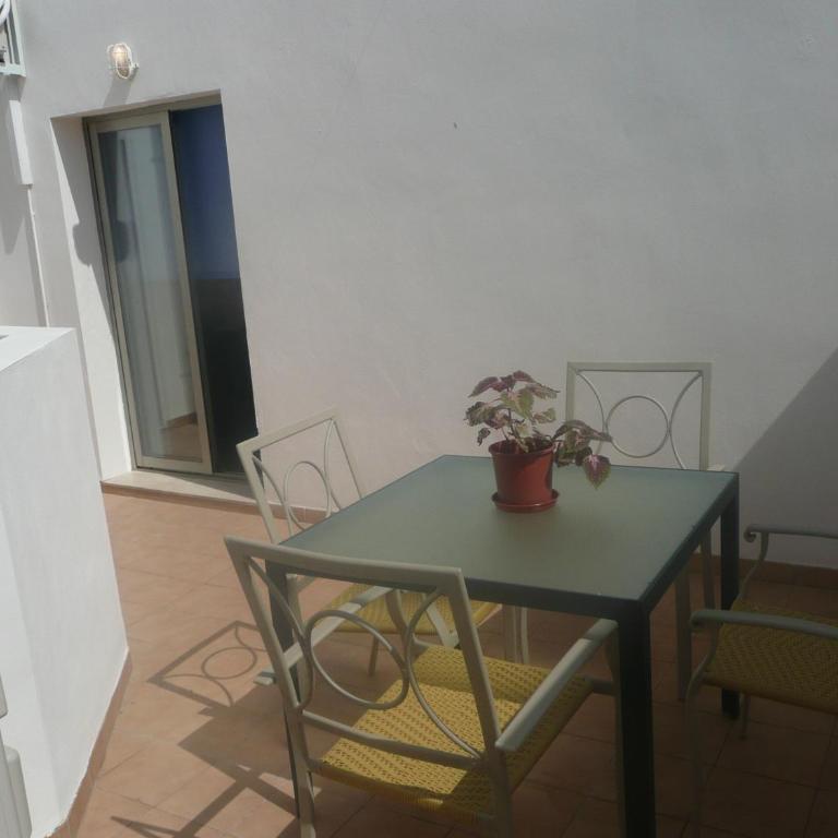 Holiday Apartments Malvarrosa Beach - Two-Bedroom Apartment - 24