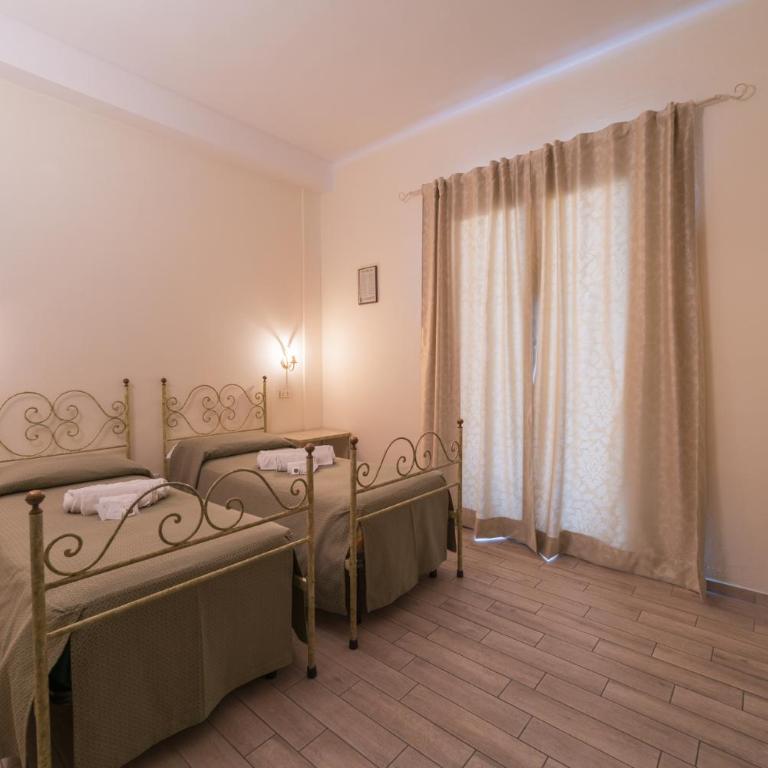 Villa Alberta Hotel - Camera Matrimoniale/Doppia con Letti Singoli - 3