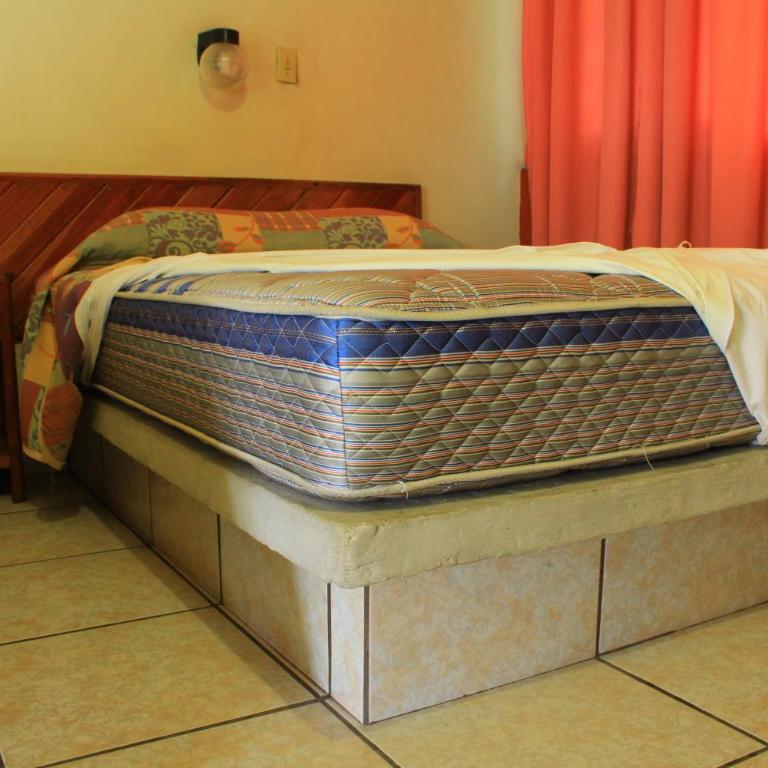 Hotel Avenida - Habitación cuádruple - 1