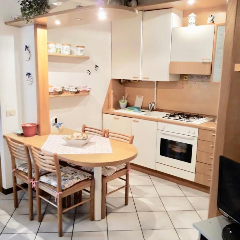 Appartamento Le Mimose - Appartamento con 2 Camere da Letto - 2