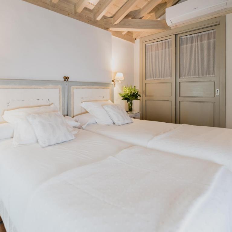Palacio De Los Navas - Superior Double or Twin Room - 11
