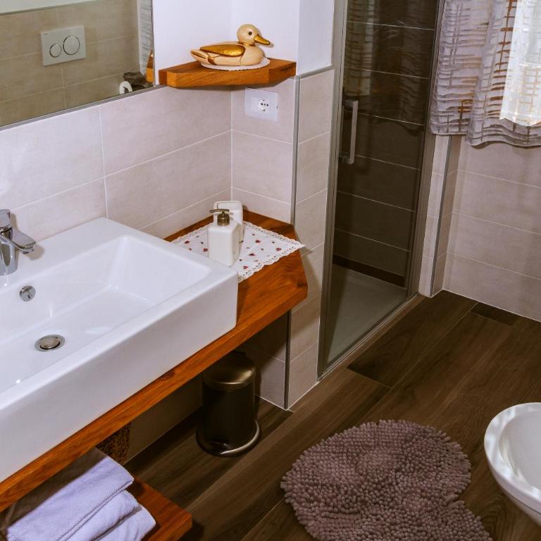 Bike Bed&Breakfast Mille Pini - Habitación Doble Deluxe con balcón - 2