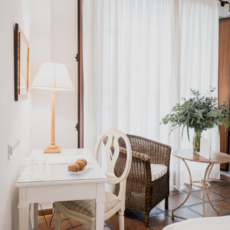 Palacio De Los Navas - Standard Double or Twin Room - 10
