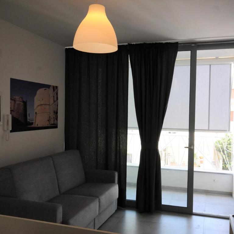 Appartamenti porta mare - Appartamento con 2 Camere da Letto, Terrazza e Vista Mare - 18