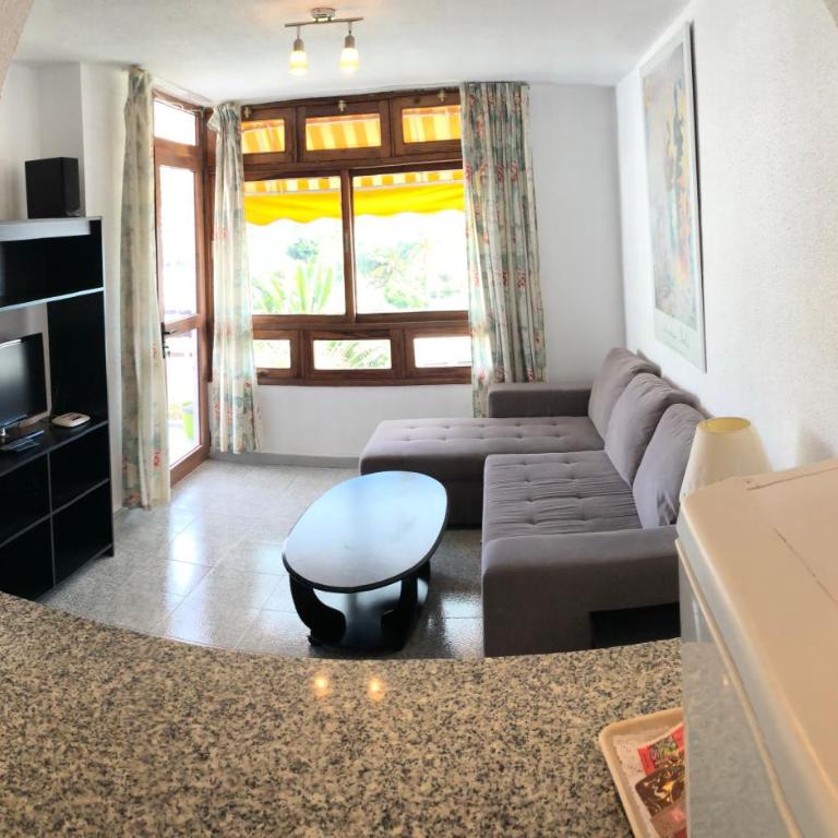 Two bedroom apartment 2 min from beach - Apartamento con balcón - 45