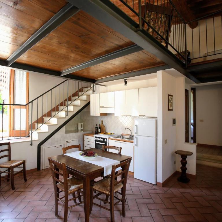 L'Aia Country Holidays - Appartamento con 2 Camere da Letto (6 Adulti) - 1