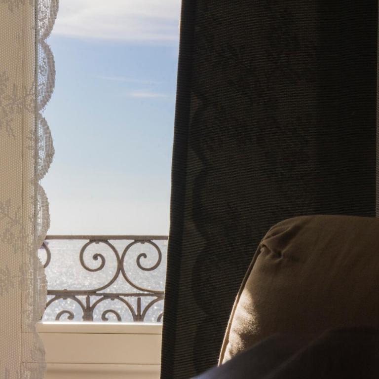 B&B Le finestre sul mare - Double Room with Sea View - 4