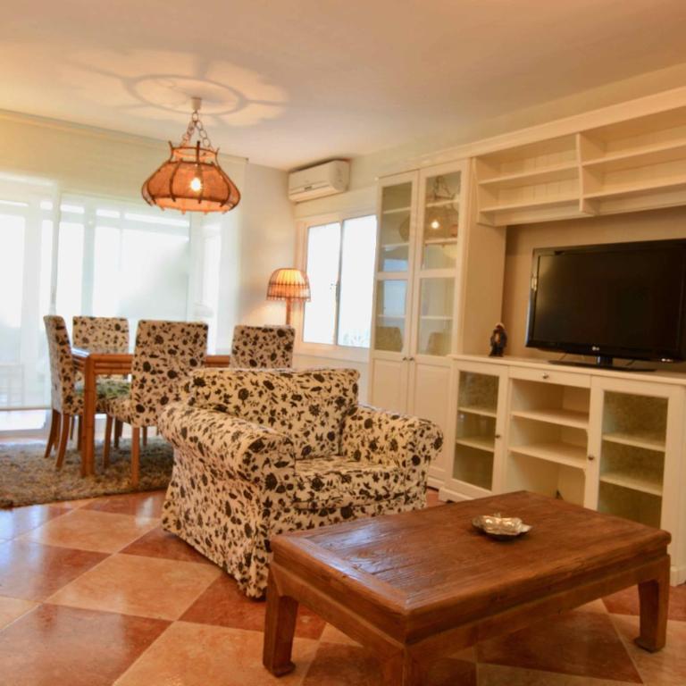 Saval Rits - Estudio con vistas al mar - 14