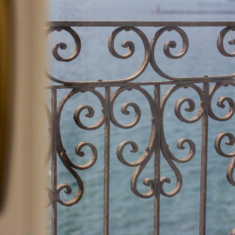 B&B Le finestre sul mare - Deluxe Triple Room with Sea View - 4