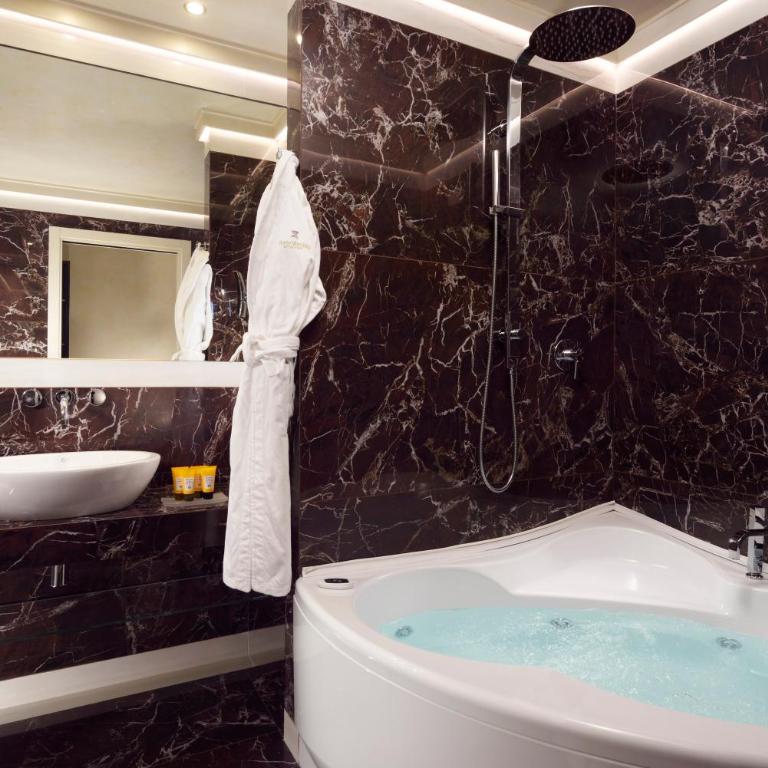 Ponte Vecchio Suites & Spa - Superior Junior Suite - 5