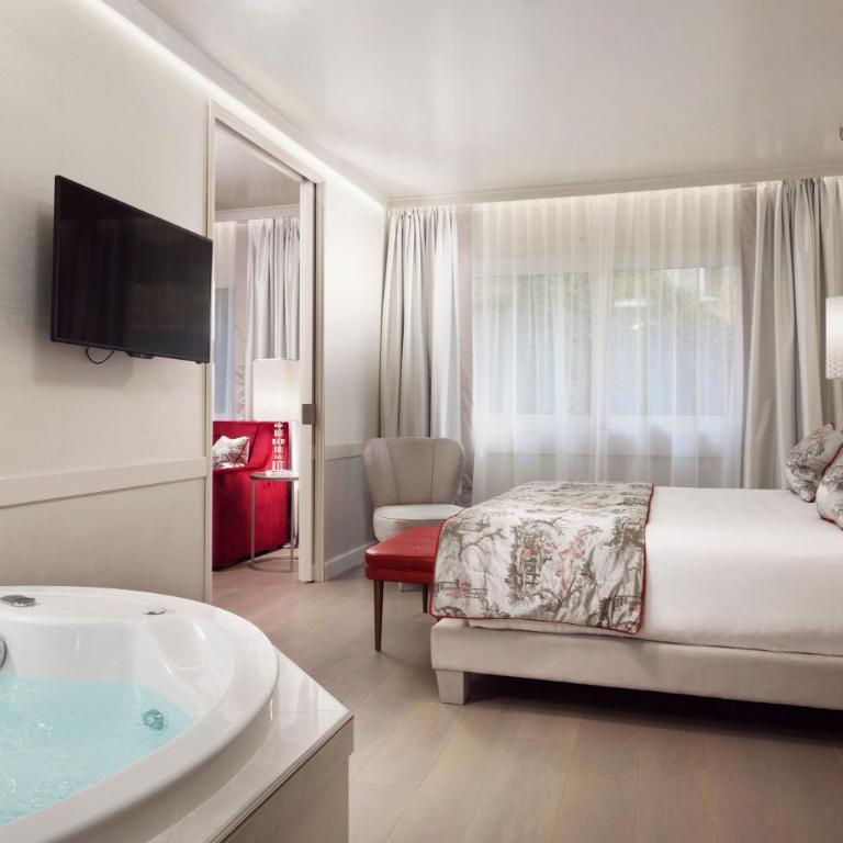 Ponte Vecchio Suites & Spa - Premium Suite with Jacuzzi - 1